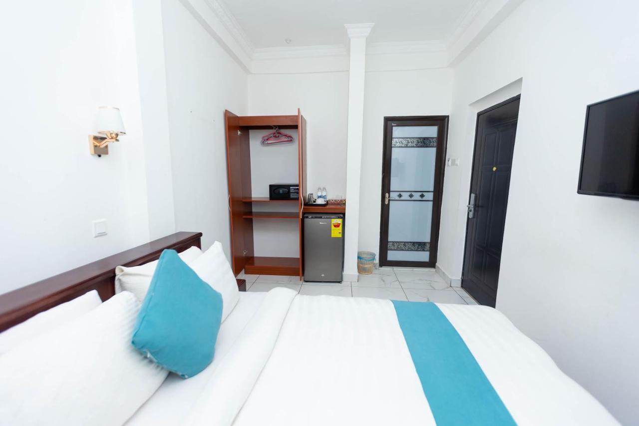 Sky Plus Hotel & Resort Ho Exterior foto